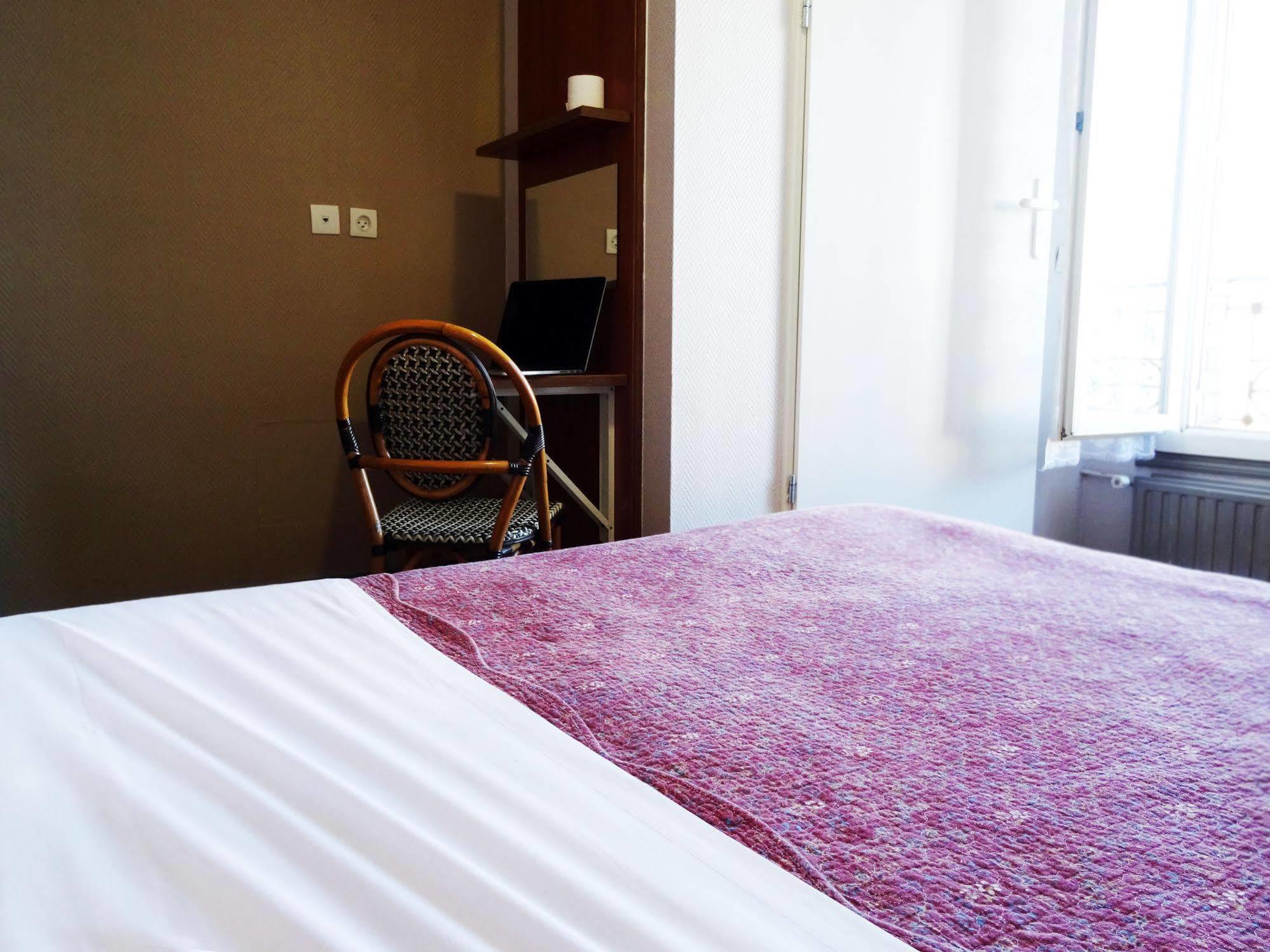 Hotel Ermitage 巴黎 外观 照片 A room at the hotel